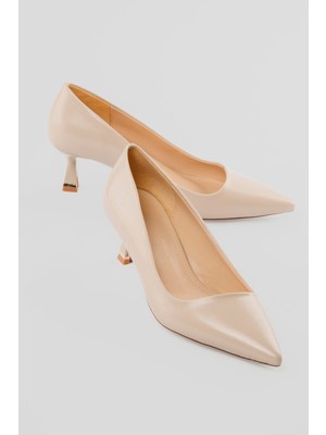 Mubiano Kadın Stiletto Sivri Burun Topuklu Ayakkabı Luma Bej