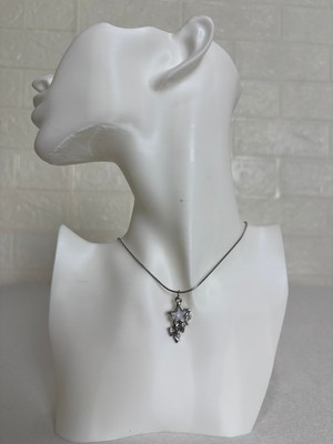 Belirtilmemiş Kadın Gümüş Renk Yıldız Figürlü Taşlı Ince Zincir Kolye – Zarif Şık