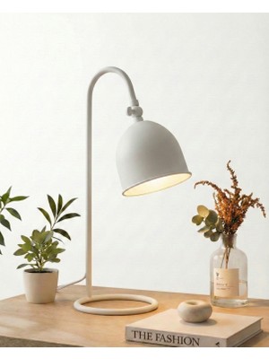 Avizade Zeta Beyaz Retro Endüstriyel Metal Çalışma Masası Lambası - Dekoratif Ofis ve Kitap Okuma Lambası