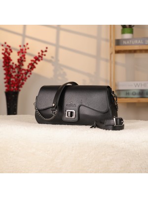 Siyah Renk Zincirli Stil Deri Çanta - 40387 , Omuz Askılı , Hakiki Deri , Iç Cepli