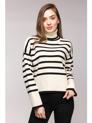 Saade Siyah Çizgili Balıkçı Yaka Oversize Triko Kazak Std
