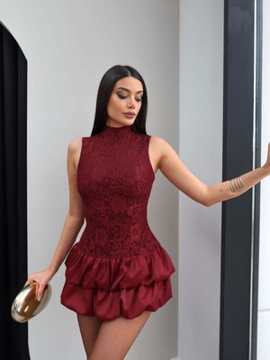 Esra Helvacı Dantel Detay Mini Şortlu Elbise