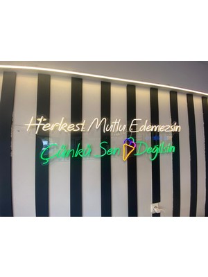 Neonled "herkesi Mutlu Edemezsin Çünkü Sen Dondurma Değilsin" Neon LED Yazı & Kornet Dondurma Figür (Dondurmacı, Kafe, Pastane Konsept) (129X39 Cm)