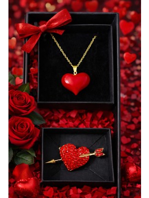 Pulinin Dükkanı Sevgililer Günü Özel Hediye Kutusu – El Yapımı Cam Kalp Kolye ve Kalpli Broş Takı Seti