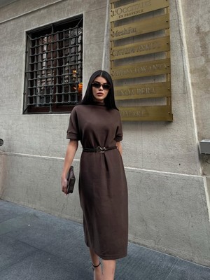 Cemo Kemerli Kısa Kollu Dik Yaka Midi Boy Elbise