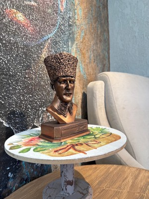 Dekoratif Gold Renk Polyester Mustafa Kemal Atatürk Büst Biblo Heykel Büyük Boy 21X12X10CM