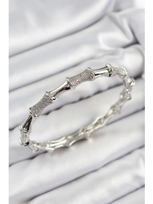 Pirinç Zirkon Taşlı Kemik Model Gümüş Renk Vip Kadın Bileklik