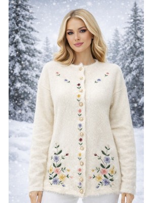 Stilmony Kadın Beyaz Angora Çiçek Nakışlı Inci Düğmeli Hırka