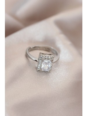 Shoplet Buğz Ayarlamalı Silver Renk Metal Zirkon ve Kristal Taşlı Dikdörtgen Model Yüzük