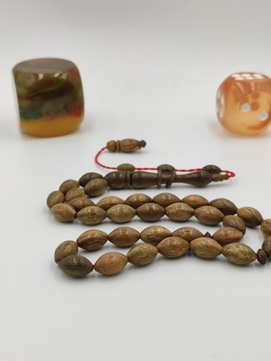 Usta Işcilikli Kokulu Pelesenk Ağacı Tesbih 8*12 mm Arpa Kesim Halka Imameli Takımlı Sistemli