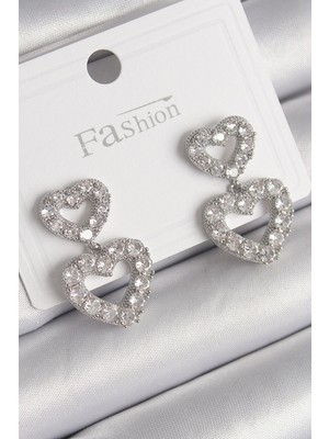 Shoplet Buğz Pirinç Gümüş Renk Zirkon Taşlı Sallantı Kalp Model Kadın Küpe