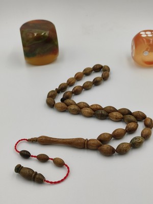 Usta Işcilikli Kokulu Pelesenk Ağacı Tesbih 8,5 *12 mm Arpa Kesim Takımlı Sistemli