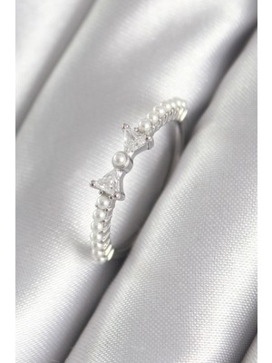 Shoplet Buğz Pirinç Gümüş Renk Zirkon Taşlı Kurdele Model Inci Detay Kadın Yüzük