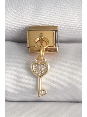 Shoplet Buğz 316L Çelik Gold Renk Sallantı Zirkon Taşlı Kalpli Anahtar Model Nomination Charm