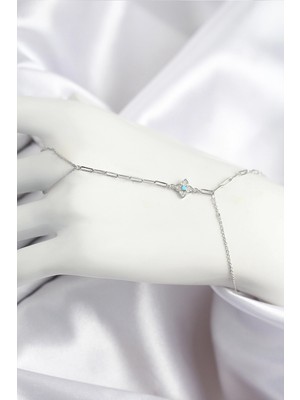 Shoplet Buğz Pirinç Zirkon Taşlı Mavi Boncuklu Yonca Model Gümüş Renk Şahmeran