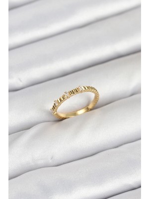 Shoplet Buğz Pirinç Gold Renk Lazer Kesim Kadın Yüzük