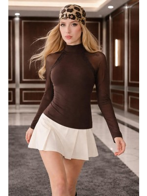 Ckm Moda Neriva Tül Detaylı Yarım Balıkçı Slim Fit Bluz Kahve