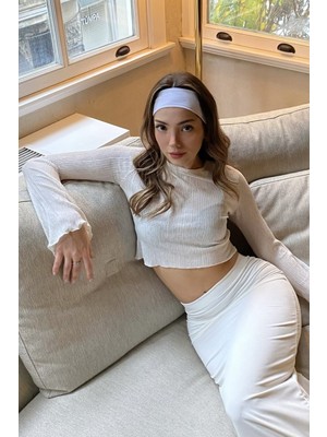 Ckm Moda Piliseli Sırtı Açık Bluz Ekru