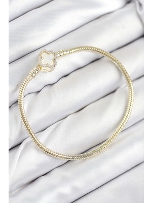 Shoplet Buğz Pirinç Charm Zirkon Taşlı Yonca Model Gold Renk Kadın Bileklik