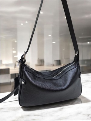 Valentina Victoria Hakiki Deri Geniş Ayarlanabilir Saplı Ortaboy Omuz Çanta