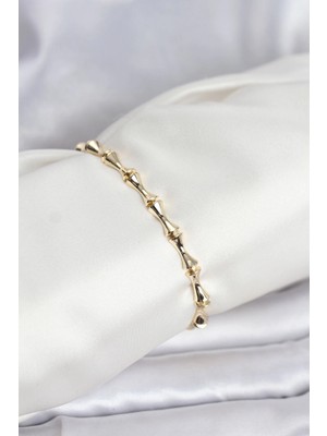 Shoplet Buğz Pirinç Gold Renk Vıp Seri Kemik Model Zirkon Taşlı Kadın Bileklik