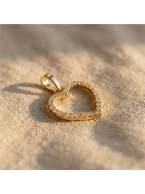 Zeino Zirkon Taşlı Kalp Kolye Ucu - 14k Altın Rengi Kaplama, 2,3 cm, 1,8 cm