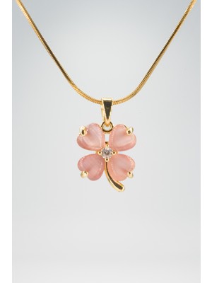 Stella Fortis Pembe Yonca Figürlü Gold Kadın Kolye - Estetik Tasarım | Kalp Şekilli Kristal Yapraklar