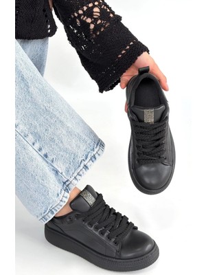 isiltikidsmoda Yier Siyah Cilt Bağcıklı Spor Ayakkabı