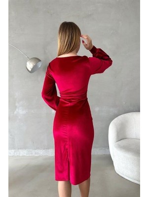 Nova Epoxy Art Kadın Kadife Kumaş Kruvaze Yaka Balon Kol ve Yırtmaç Detaylı Midi Boy Elbise