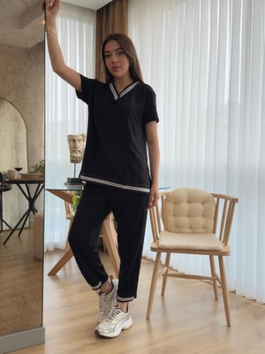 Nova Epoxy Art Kadın Kısa Kollu V Yakalı Iki Iplik Bluz ve Pantolon Ikili Takım