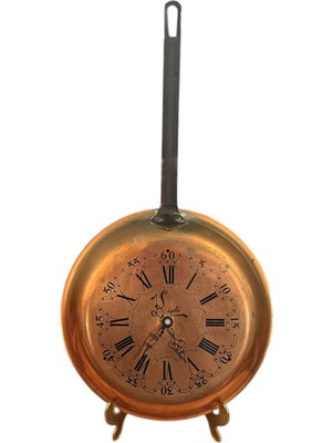 TT 24 cm Çapında 48 cm Boyunda Bakırdan Avrupa Duvar Saati