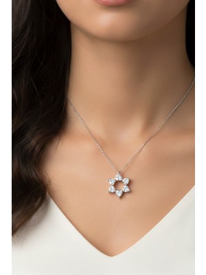 BymissMücevherat ‘aşkın Fısıltısı’ 45 + 5 cm Uzatmalı Zincir Beyaz Zirkon Kalp Taşlı 925 Ayar Gümüş Kolye