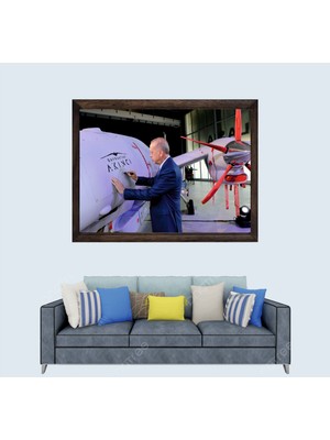 Lioncraft Cumhurbaşkanımız Recep Tayyip Erdoğan, Akıncı Çerçeveli Cam Duvar Tablosu 40X60 cm