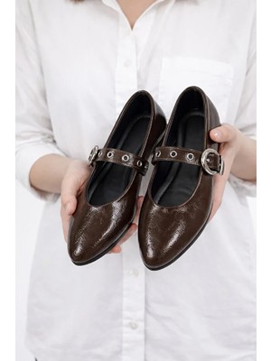 Moda Ayra Eliza Parlak Rugan Brown Tokalı Kadın Babet – Günlük Şık Mary Jane Ayakkabı