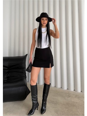 Bejna Kadın Yırtmaç Detaylı Şort Etek