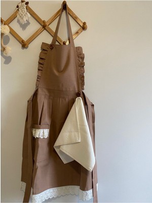 Özbience Şık ve Kullanışlı Kahve Tonlu Mutfak Önlüğü, Rahat Kullanım Sağlar