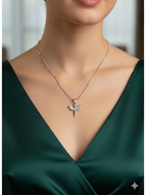 Tüko Store Sevgililer Günü Özel Kutulu 14K Altın Kaplama Kanatlı Melek Kolye