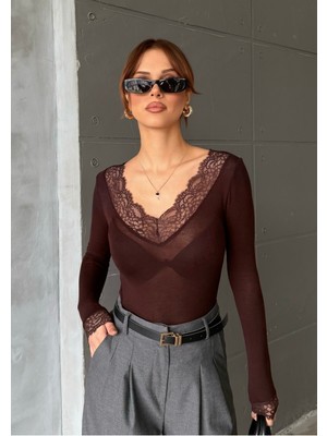 Bejna Kadın V Yaka Dantelli Transparan Bluz