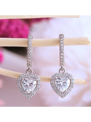 Bazarhane Gümüş Beyaz Taşlı Kalpli Kadın Küpe