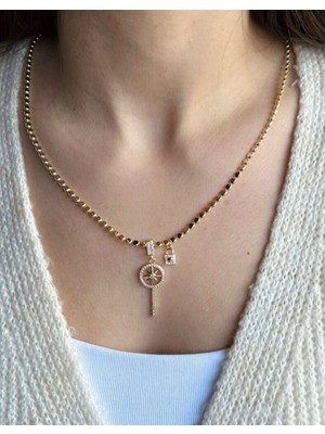 Nunu Takı Taşlı Anahtar Charmlı Pul Zincir Kolye