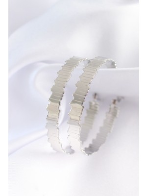 Kyops Pirinç Gümüş Renk Tırtıklı Halka Küpe - Lisinya