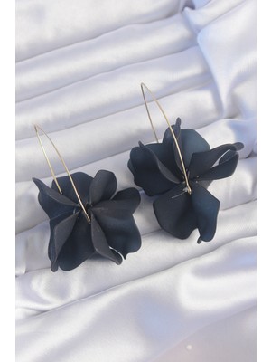 Kyops Pirinç Siyah Renkli Flora Küpe - Lisinya