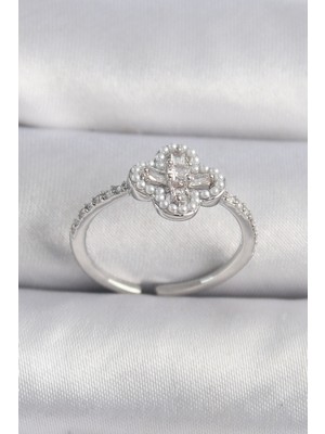 Vice Avm Pirinç Gümüş Renk Zirkon Taşlı Yonca Model İnci Detay Kadın Yüzük - TJ-BYK3493 TG-V 7761