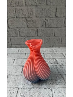 Astraltech Kalp Tasarımlı Modern Dekor Vazo 15 cm Şık ve Estetik Görünüm