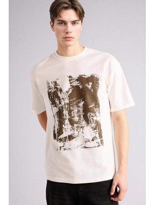 DeFacto %100 Pamuk Boxy Fit Baskılı Tişört F8668AX26SP