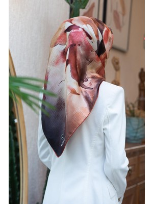 Vissona %100 Twill Ipek Suluboya Çiçek Desenli Hardal - Taba Renkli 90X90 Eşarp Dikim Şekli : El Dikişi