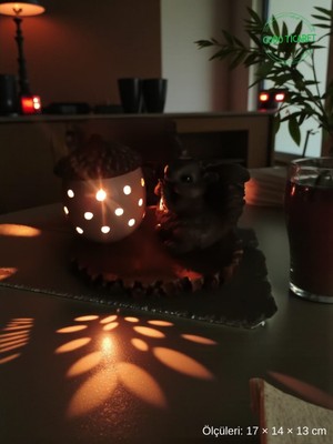 Gobo Rustik Sincap Figürlü Meşe Palamudu Mumluk – Tealight LED Mum Hediyeli | 17 × 14 × 13 cm