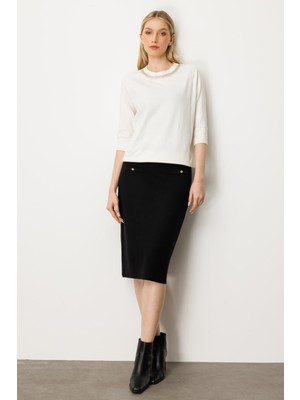 Mutlu Ertan Kadın Yaka Taş Detaylı Truvakar Kol Triko Bluz Ekru 20229