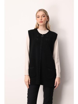 Mutlu Ertan Kadın Nakış Detaylı Triko Yelek Siyah 20197
