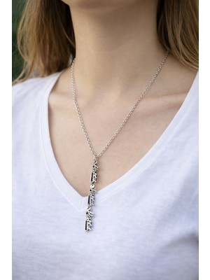 Herşey Nota Yazı Formlu Nota Figürlü Metal Kolye – Zincirli Tasarım